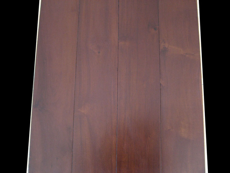 �ں���(ɫ)��(sh��)ľ�ذ�