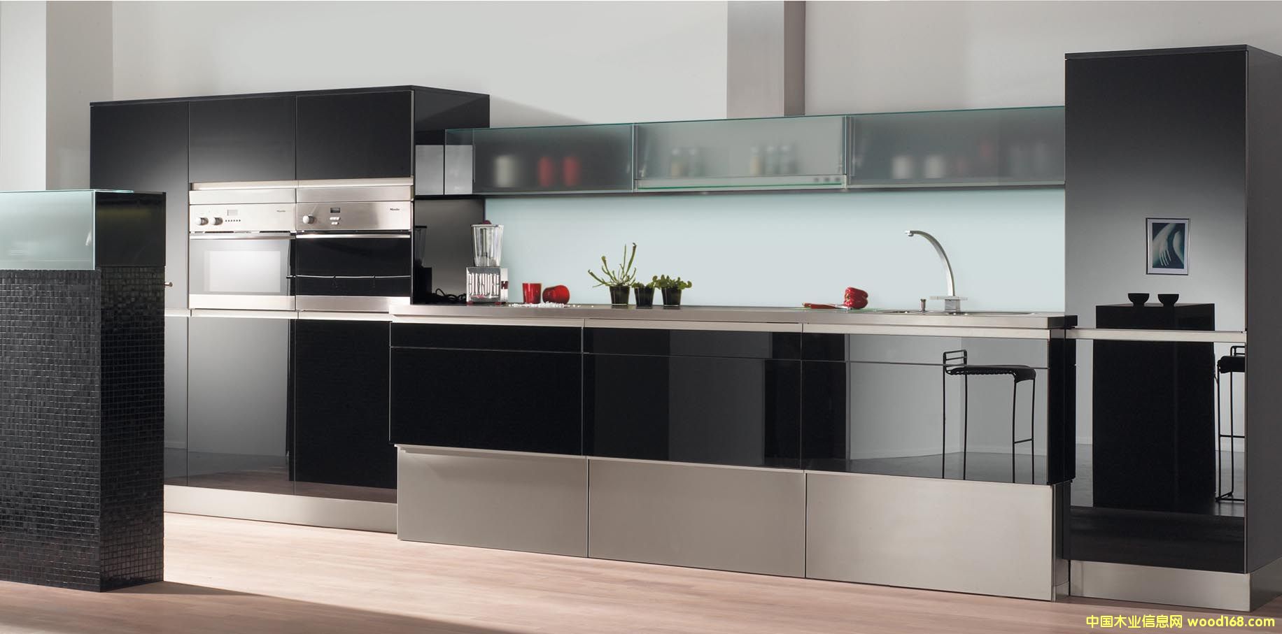 �����T�����T��