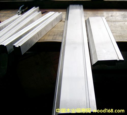 �M�϶β�ģ�����o�����ۏ�?r��n)C(j��)ģ