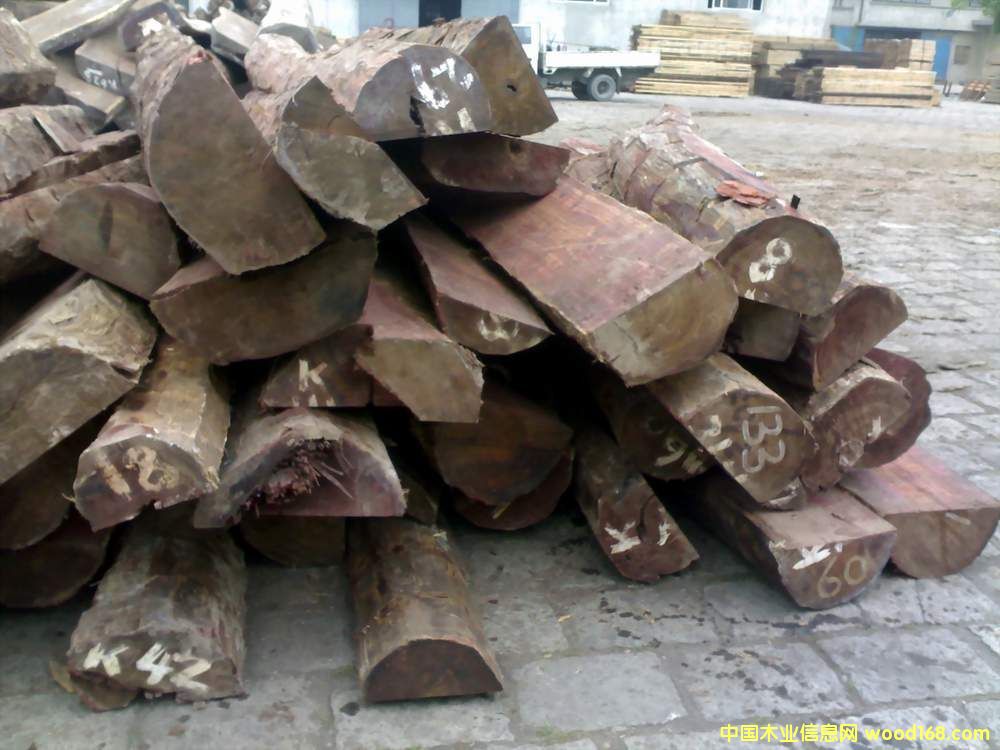 ����С�~��̴