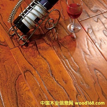 �߅��ľ��(f��)�ϵذ��Ԕ����B