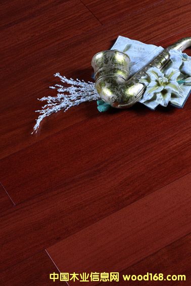 �·ƹ���(y��ng)��(y��u)�|(zh��)��֬ľ����(sh��)ľ�ذ� �t��̴��(sh��)ľ��(f��)�ϵذ��Ԕ��(x��)��B