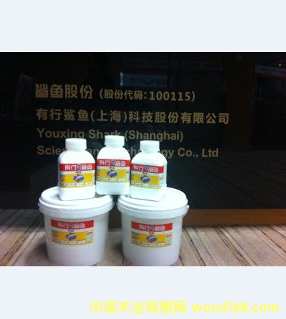 ȫ�~����ˮ�Ծ۰�����Һ��ˮ�Ծ۰�����Һ�r(ji��)λ��Ԕ��(x��)��B