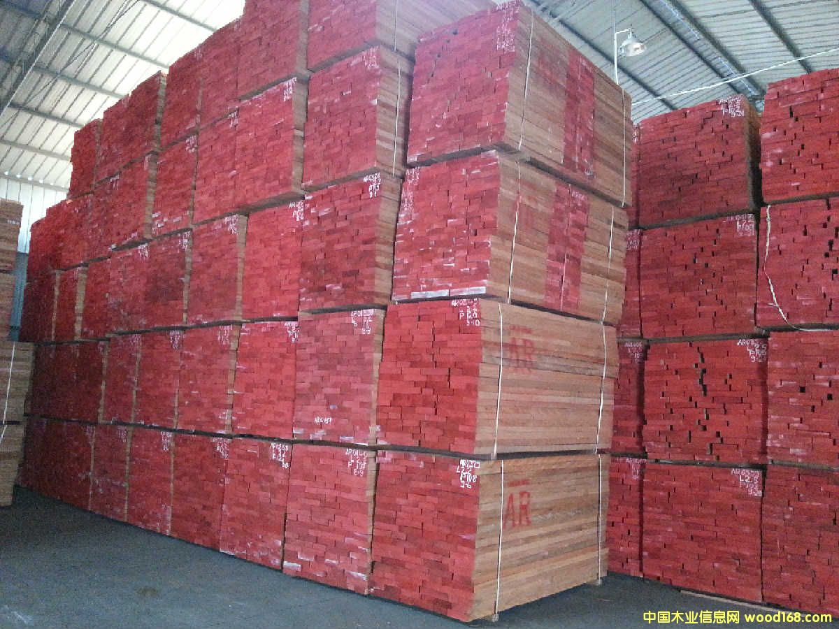 �t���S����ľ