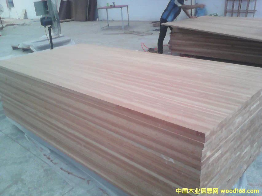 ����ľ�����ǹ�ֱƴ��