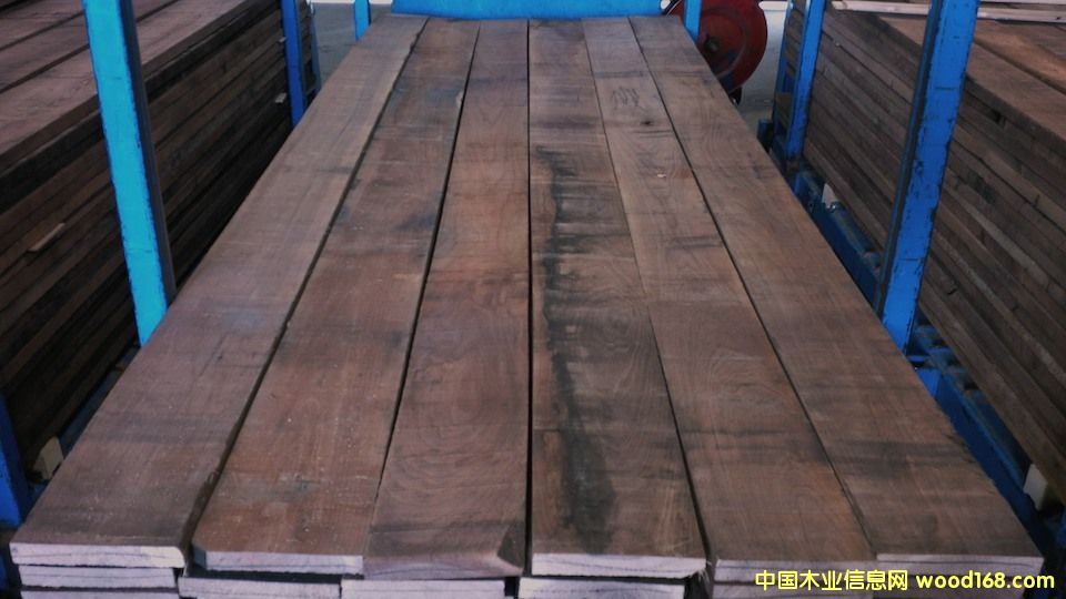 �����ں��Ұ�ĵ�Ԕ��(x��)��B