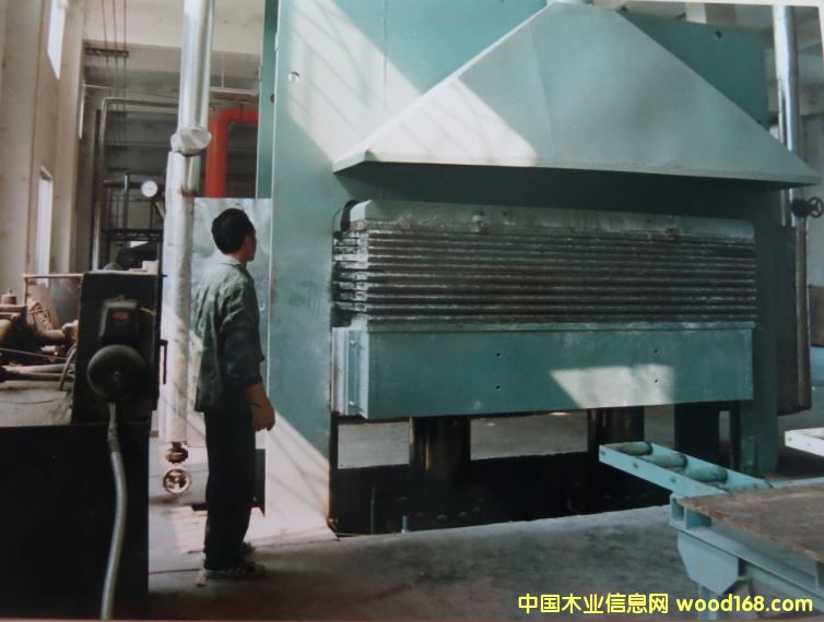 �Ϻ���C(j��)�S(ch��ng)J660��10�ӟቺ�C(j��)