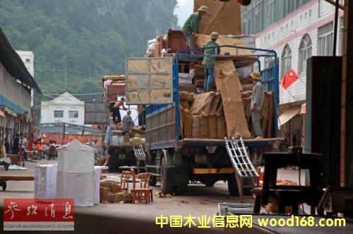 ����Խ߅���ďV����կ�����˂�����ж�d��(j��ng)�^��ӹ����b�õļtľ