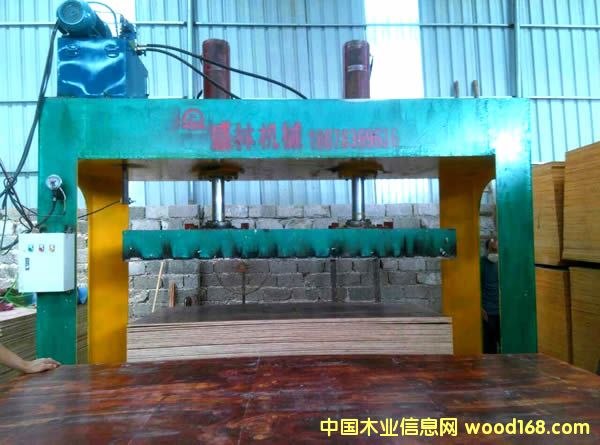 �λҙC(j��)��Ԕ��(x��)��B