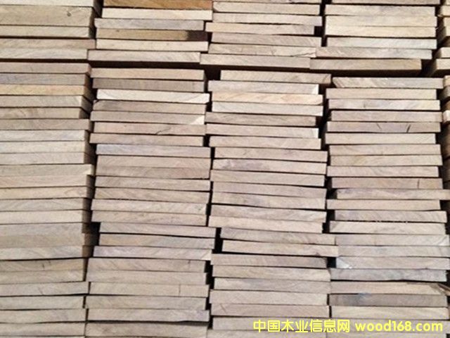 ����ľ��� �W���M(j��n)�ڌ�ľ�� ��һ���Ҿ�ľ���