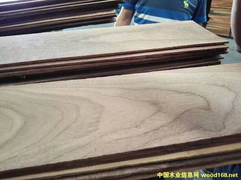 �ں���ľƤ����Ƭ��