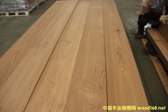 �ں�����б���