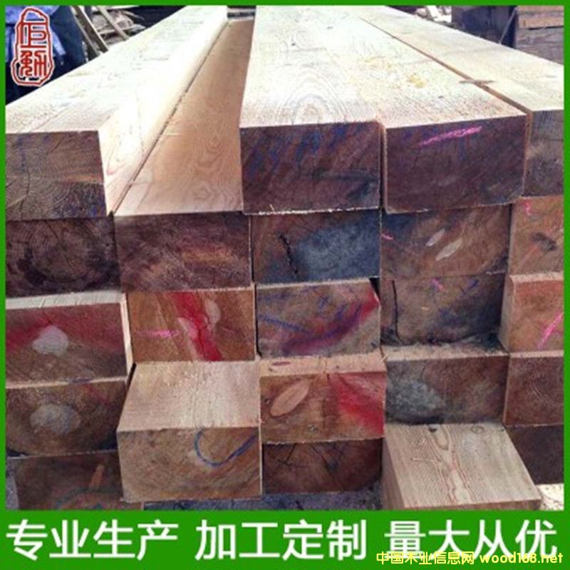 ���~��ľ��