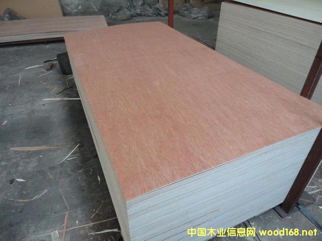 ���b�z�ϰ� �N���z�ϰ�