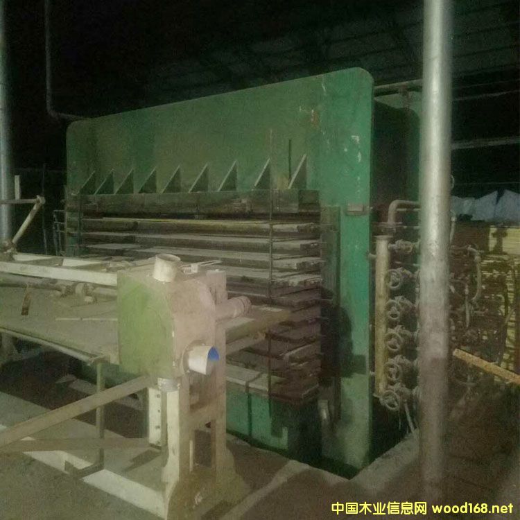 [��] �R��ʢ�4*8��ʮ�Ӷ����f�ቺ�C(j��)����