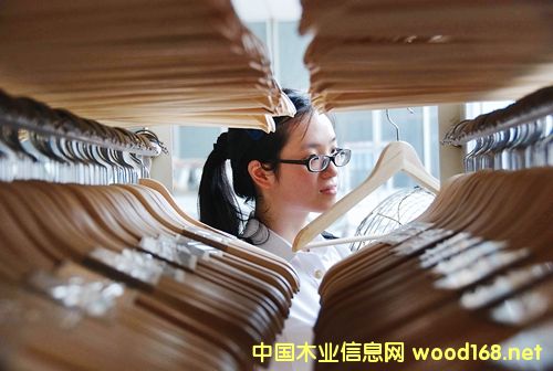 ���Ҽ�ʾ���^(q��)Ч��(y��ng)ͻ�@ ���Ї��¼�֮����ľ��Ʒ�������L