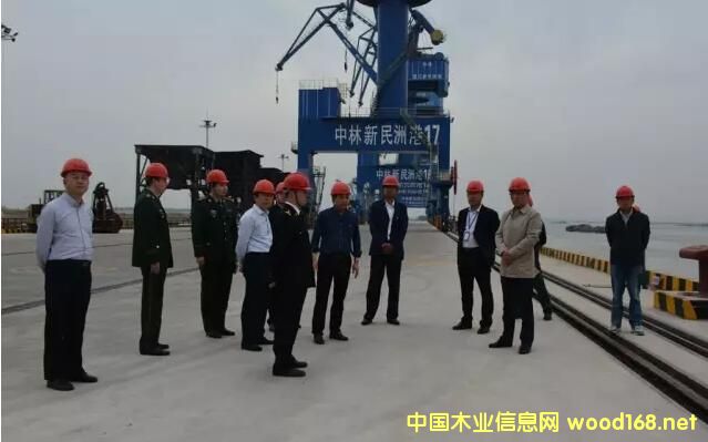 ���������޸۶��ڹ����Ă���λ���ͨ�^�м������_�����