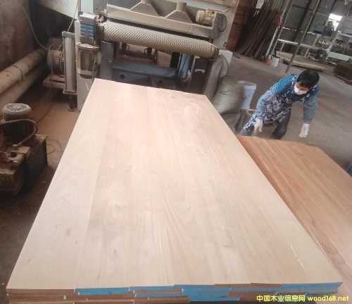 ������ѩ��ľֱƴ���Ԕ����B